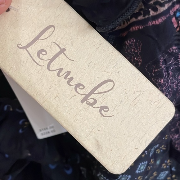 LET ME BE Women's Sheer Printed V-Neck Midi Dress Size L In Black - Picture 11 of 12